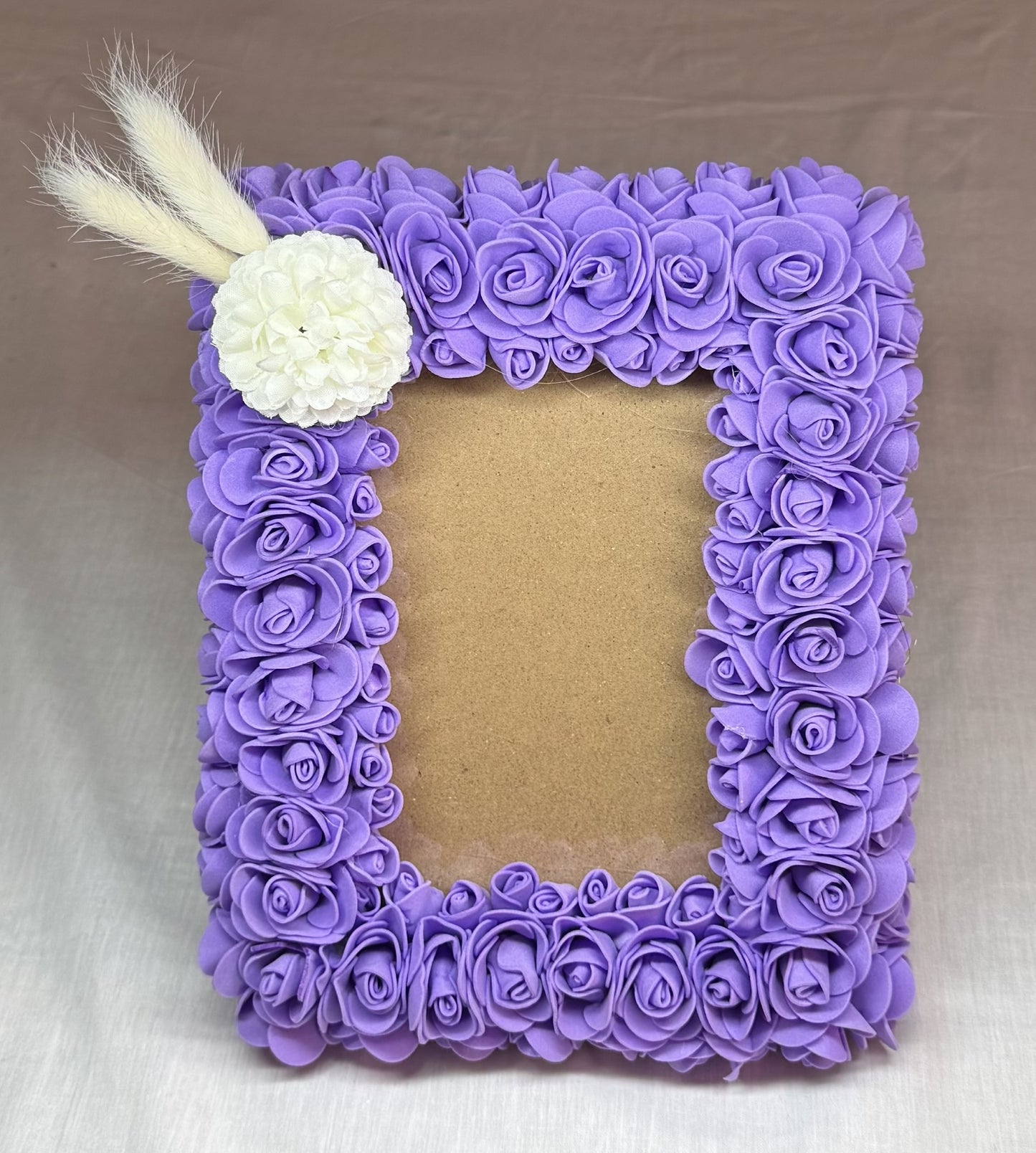 Cadre en rose artificielles